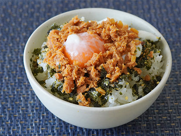 【のせるだけで美味い】温玉ツナ丼【まぐろ佃煮×パラちゃん】